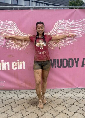 Das Team der Kleintierklinik in Ludwigsburg-Oßweil beim „Muddy Angel Run“ 2021